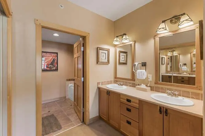 Pp219 Passage Point 2br 2ba *
